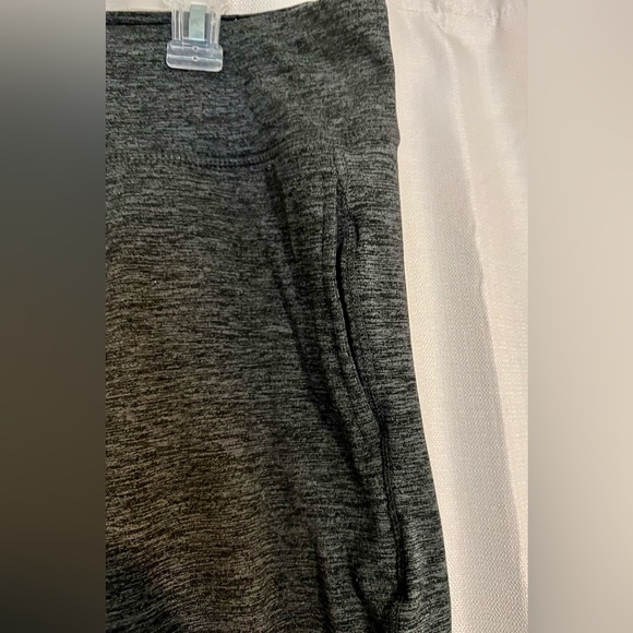 Athletic Works Joggers Gray Women’s XL (16–18) Stretch w/ Pockets - Picture 4 of 5